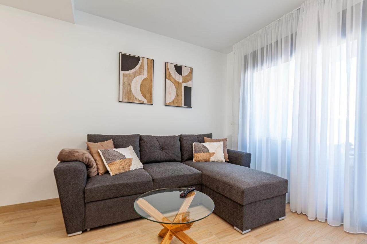 פינסטראט Panoramic Private Pool Home מראה חיצוני תמונה