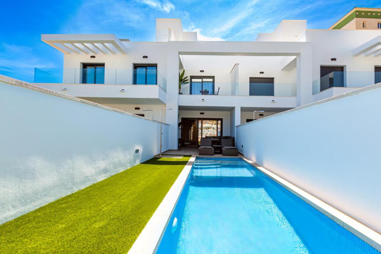פינסטראט Panoramic Private Pool Home מראה חיצוני תמונה